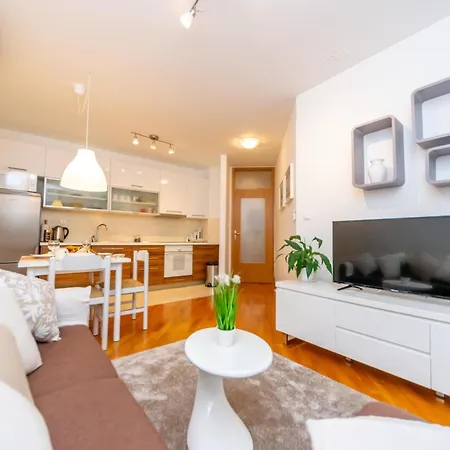 With Parking Space - 24138 Apartamento