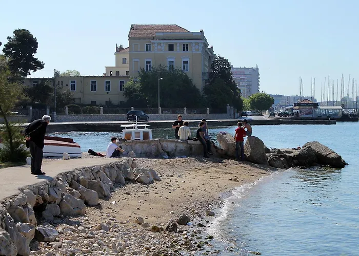 アパート With Parking Space - 24138 *